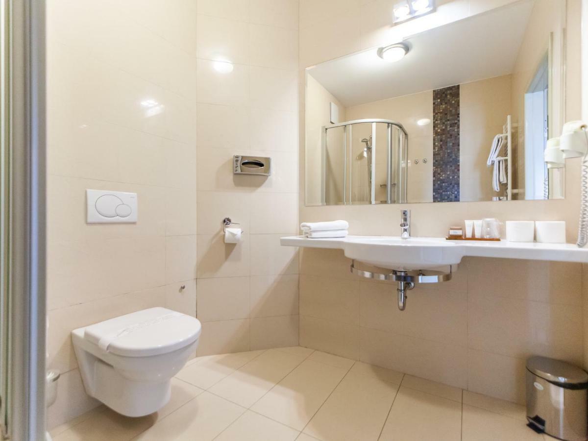 Hotelowy Delux W Kolobrzegu Ul Kosciuszki 16 7 Nocy 20 Procent Rabatu ,4 Dni 10 Procent Rabatu